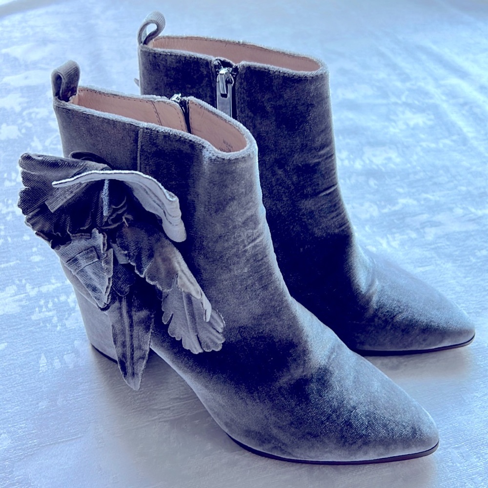 Women’s ankle boots Cecelia New York/ Mirah Bootie Velvet Flower / Size 7